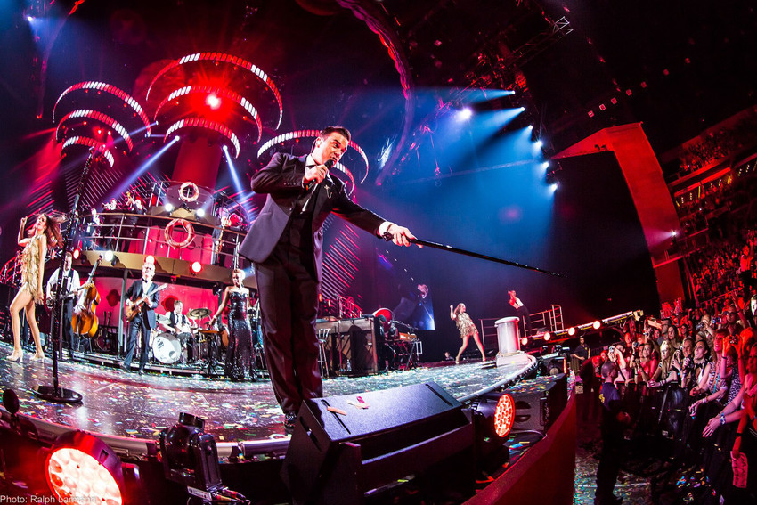 Robbie Williams auf Tour mit Sennheiser