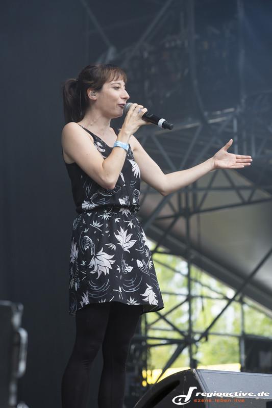 Fiva und Band (live beim Taubertal Festival, 2014)